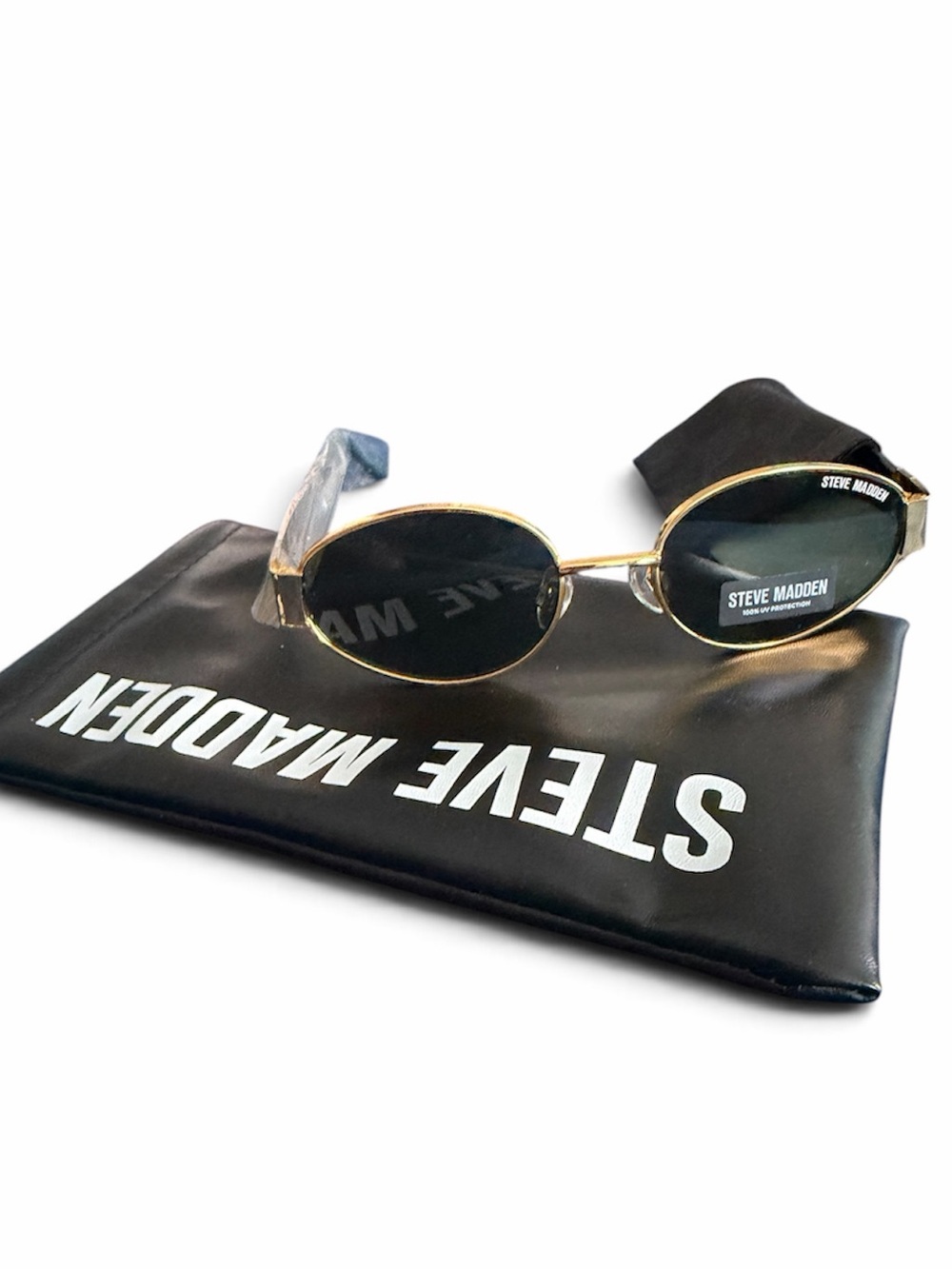 NWT Steve Madden Gold Frame Black Lens Oval Sunglasses